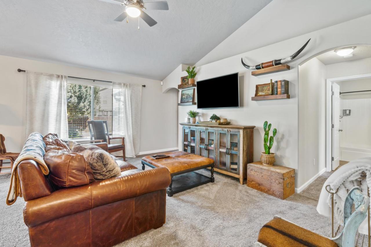 Southwestern Style 4 Bedroom Nampa Home Sleeps 16! 外观 照片