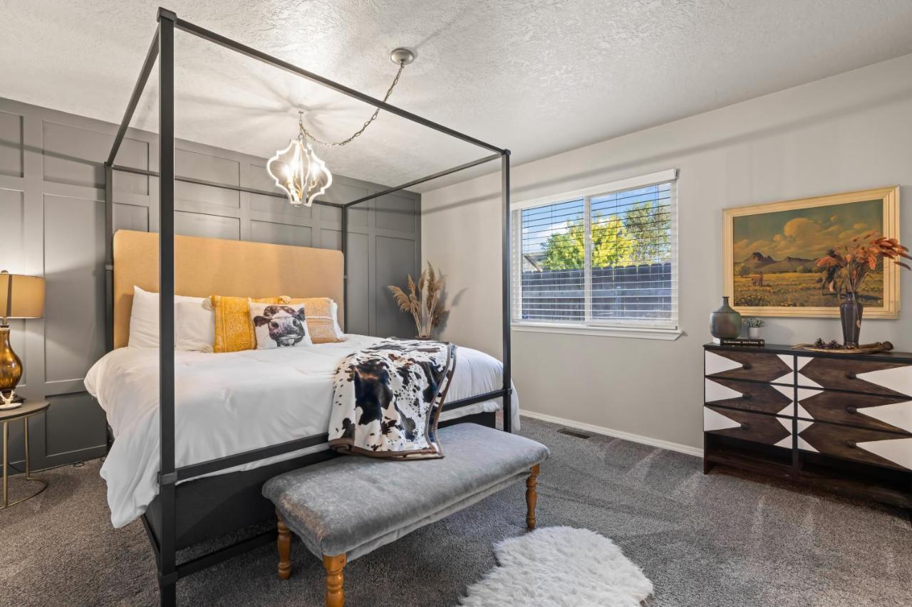 Southwestern Style 4 Bedroom Nampa Home Sleeps 16! 外观 照片