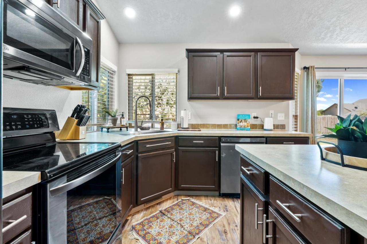 Southwestern Style 4 Bedroom Nampa Home Sleeps 16! 外观 照片